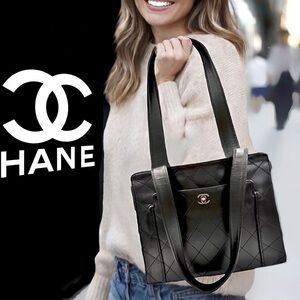 Authentic CHANEL VINTAGE Matrasse Shoulder Bag